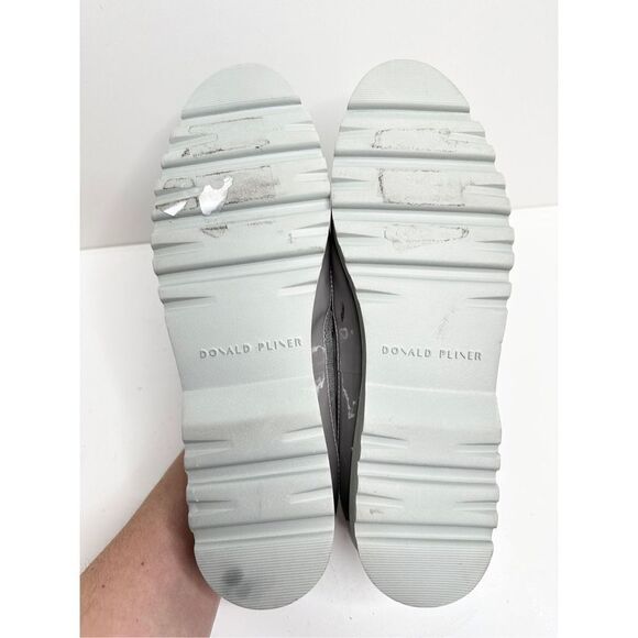 Donald Pliner Sneaker Womens Size 8.5 Leather‎ Gray Slip On Shoes - Picture 10 of 10
